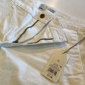 A New Day 3” White  chino stretch shorts size 14 NWT